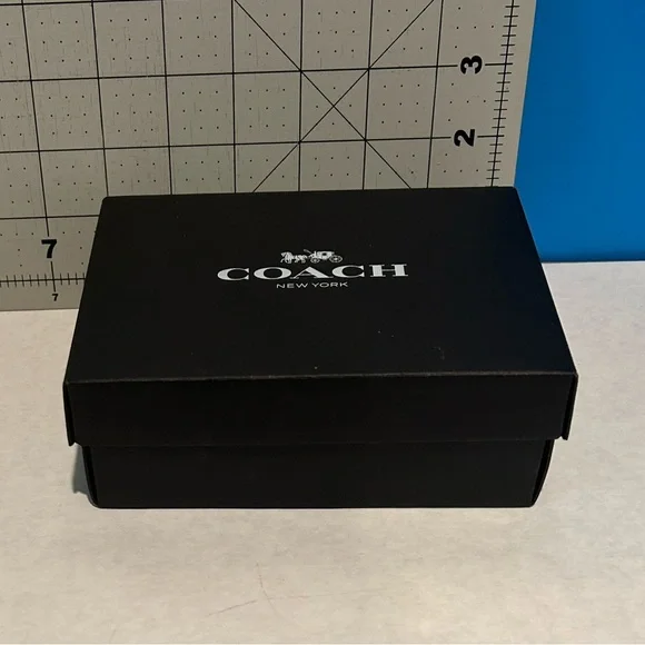 Two Coach Boxes - Picture 5 of 16